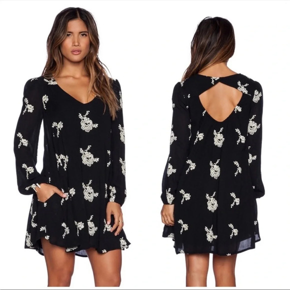 Free People Black White Gauze Boho Floral Embroidered Mini Dress Size XS - Picture 1 of 11